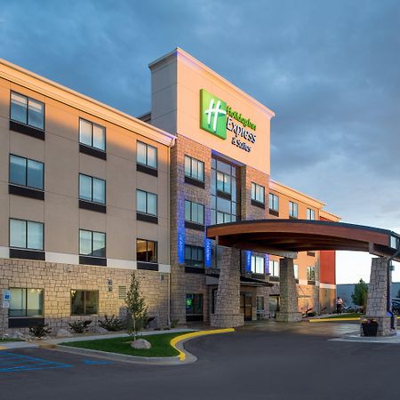 Holiday Inn Express Hotel & Suites Bismarck By Ihg Buitenkant foto
