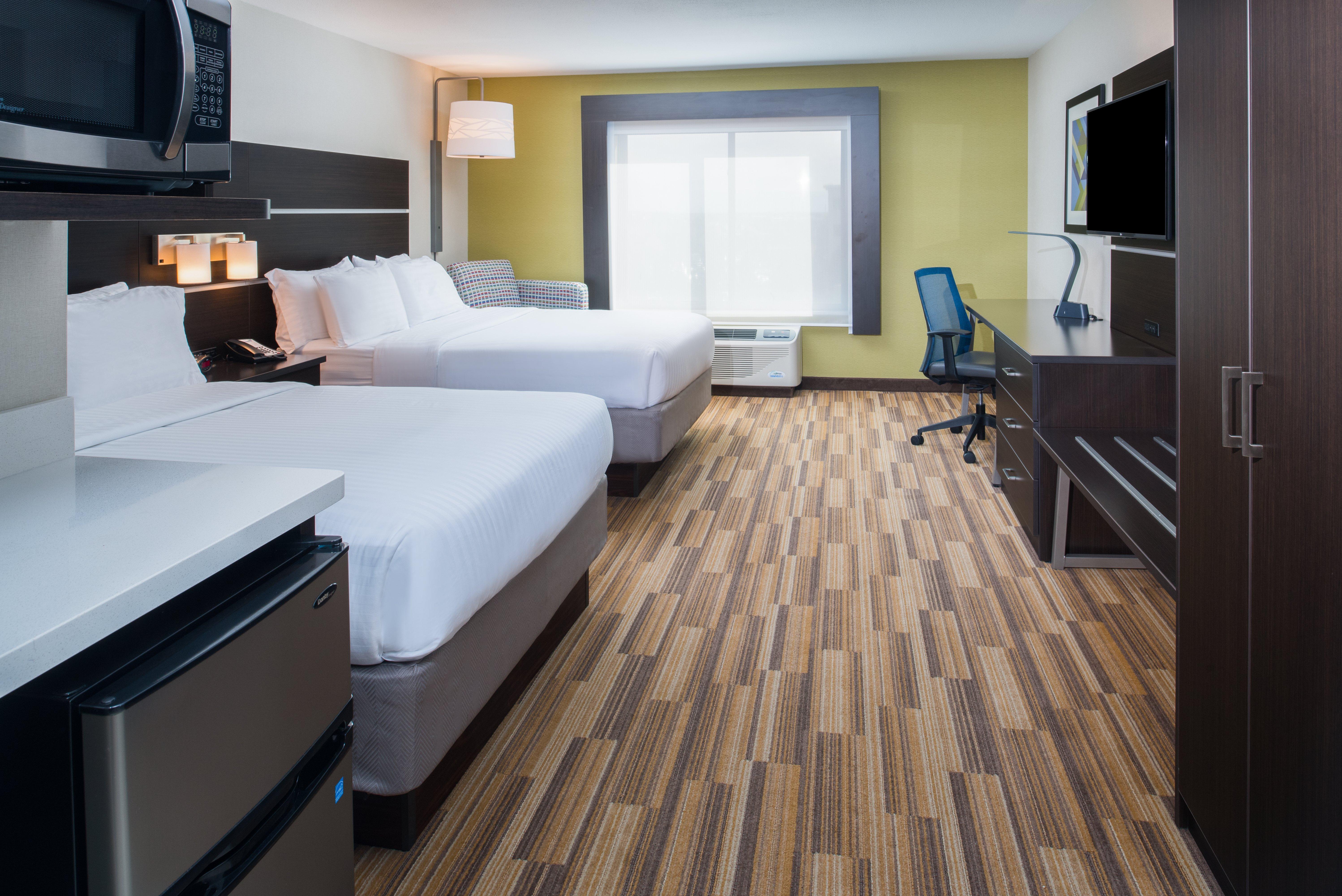 Holiday Inn Express Hotel & Suites Bismarck By Ihg Buitenkant foto