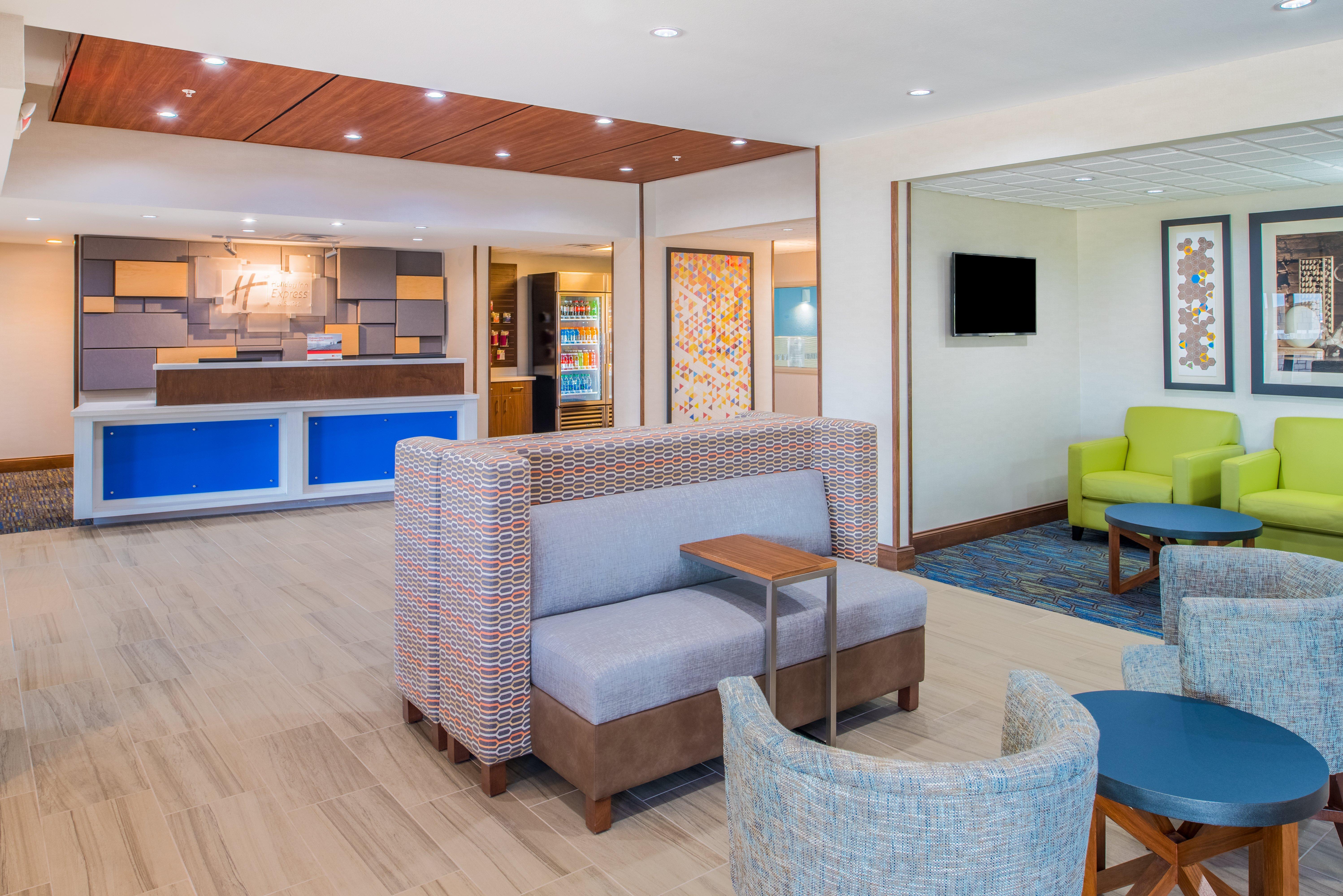 Holiday Inn Express Hotel & Suites Bismarck By Ihg Buitenkant foto