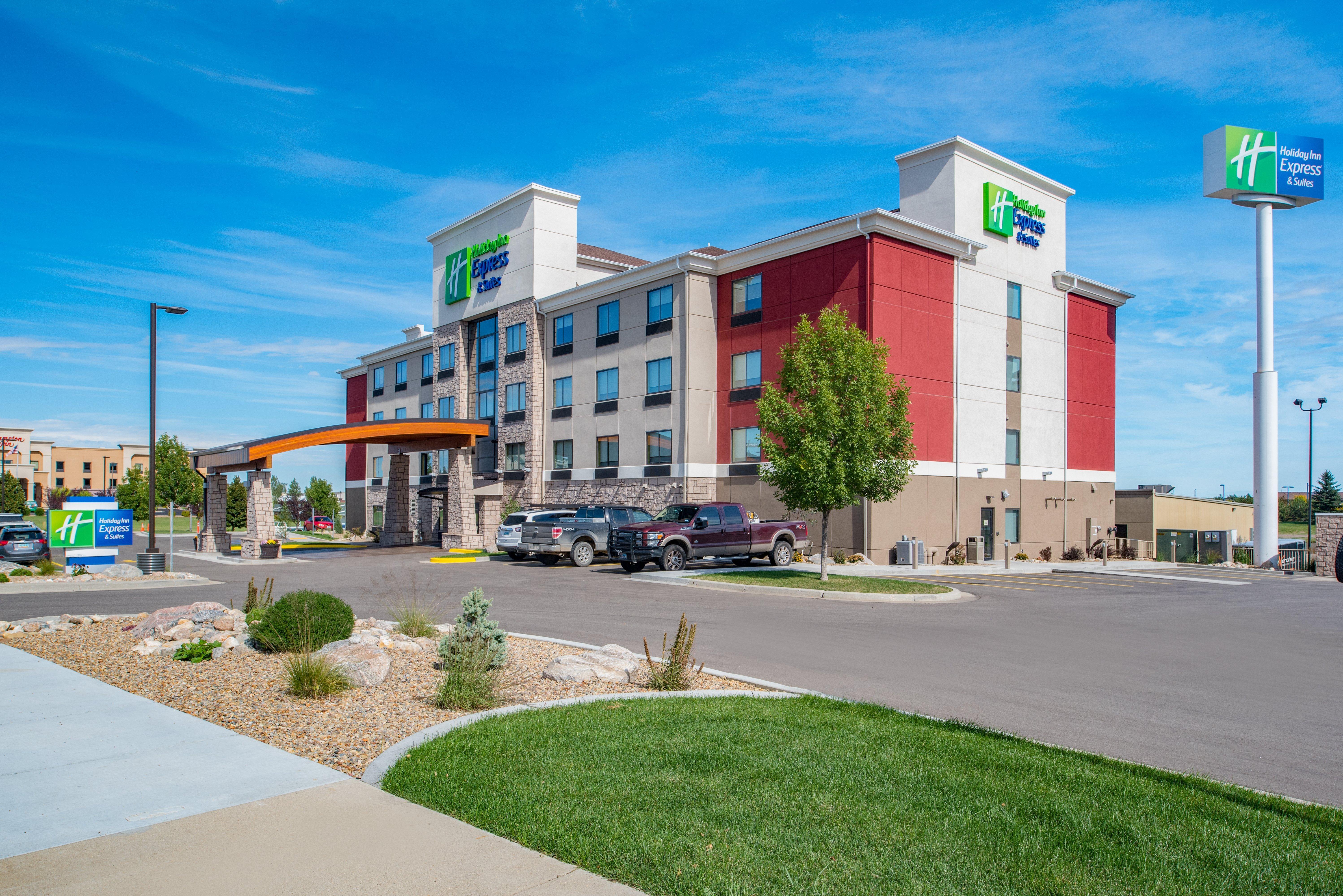 Holiday Inn Express Hotel & Suites Bismarck By Ihg Buitenkant foto