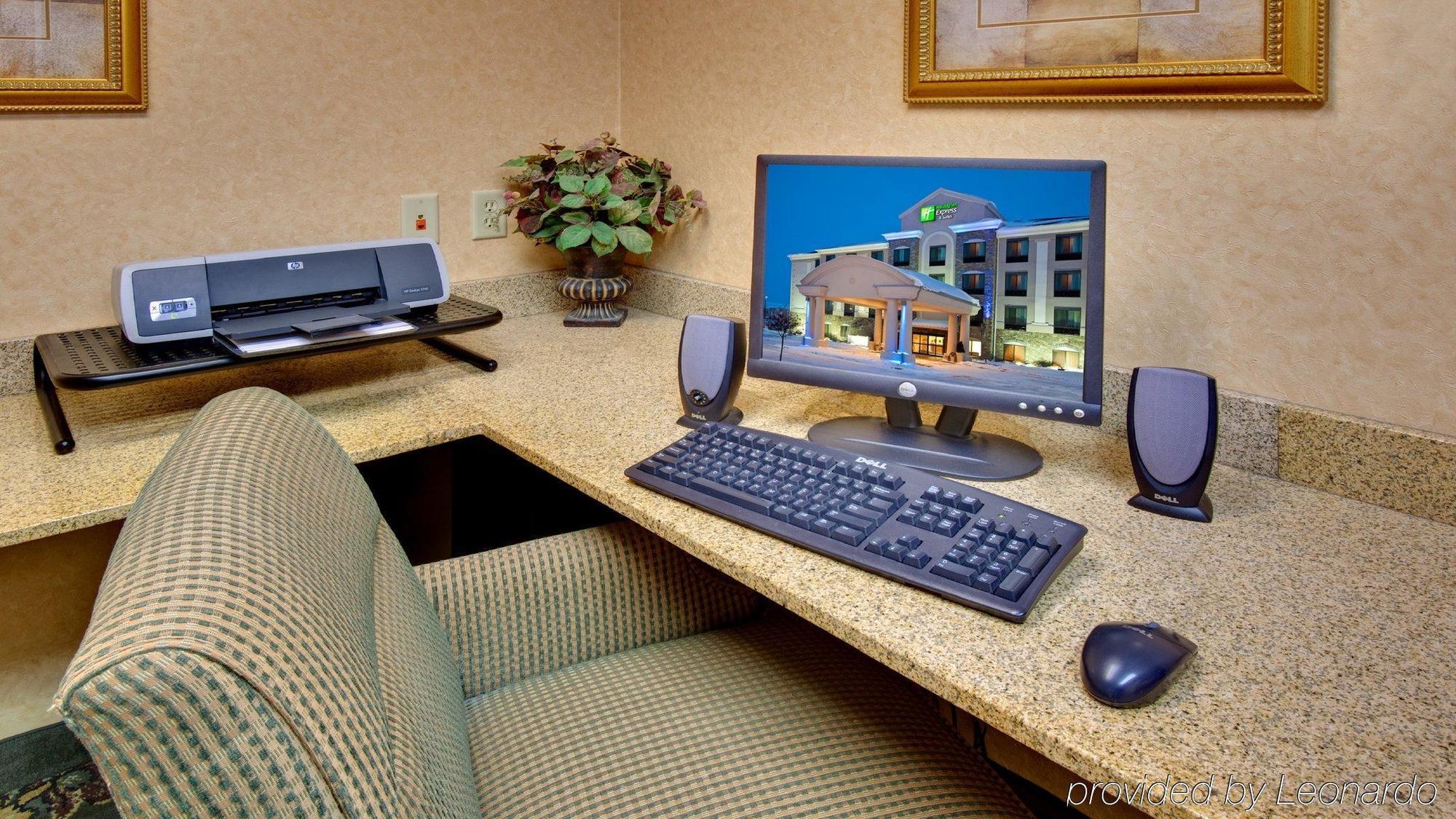 Holiday Inn Express Hotel & Suites Bismarck By Ihg Faciliteiten foto